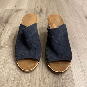 TOMS Majorca Mules Navy Nubuck Perforated. Size 6
